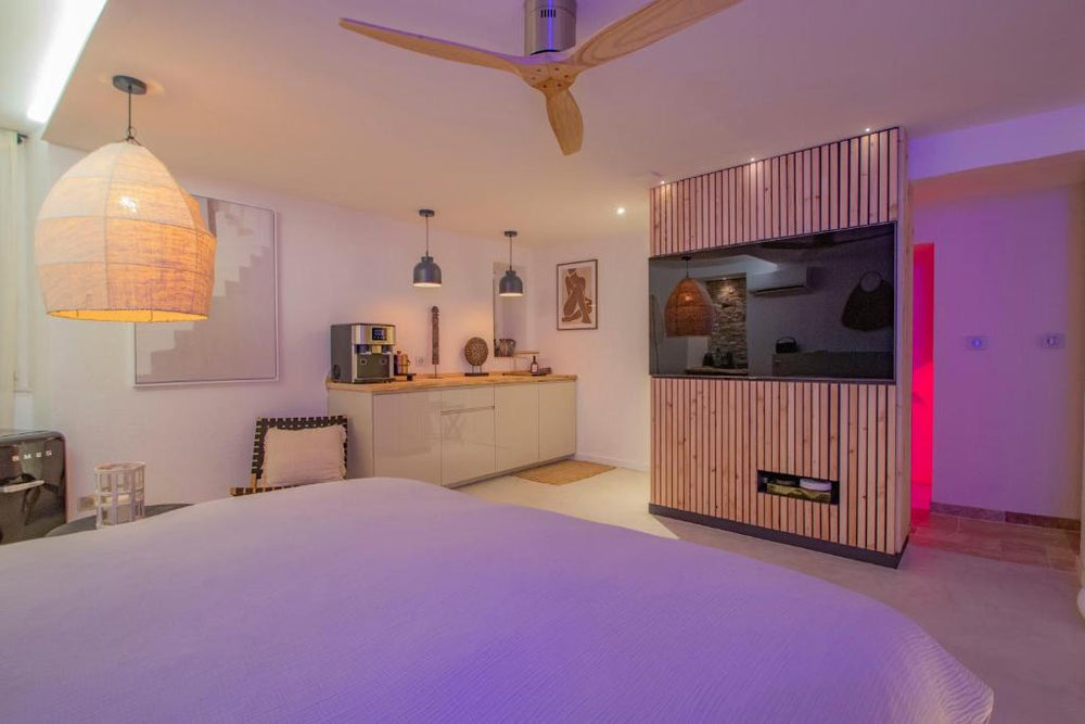 LES BAINS D’EROS - Cuers19 de LES BAINS D’EROS
