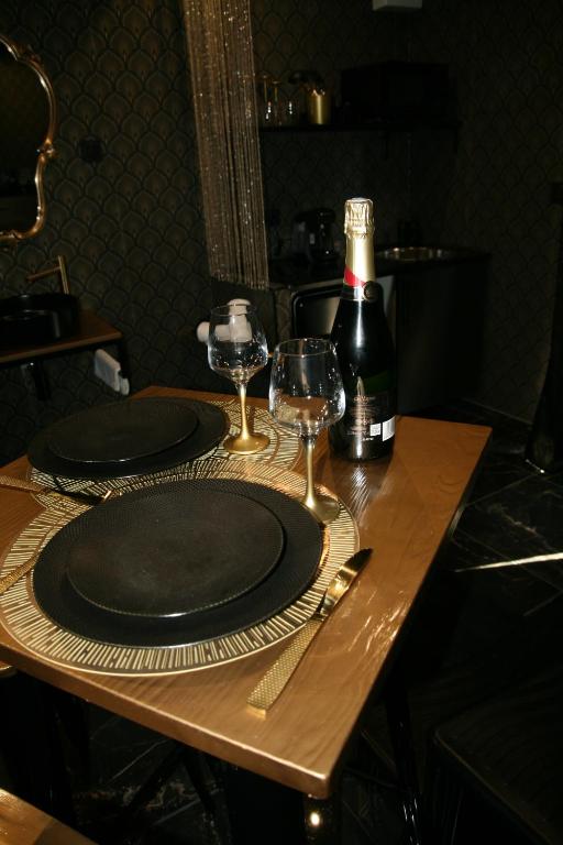 Désirs d'une nuit - Loveroom jacuzzi - Cagny18 de Désirs d'une nuit - Loveroom jacuzzi
