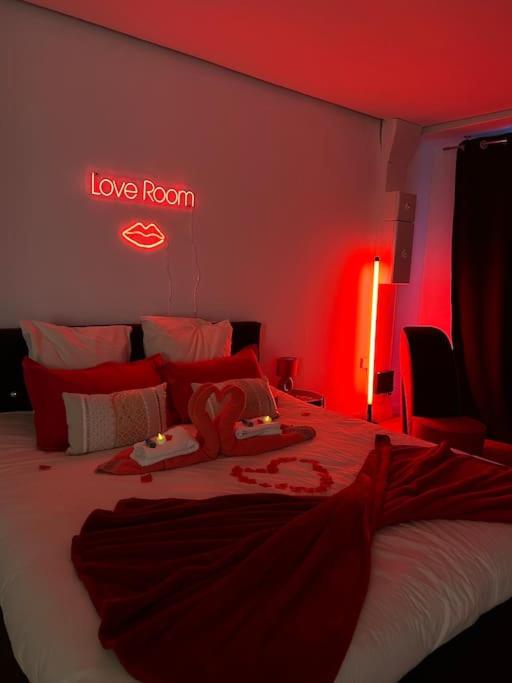Love Room 80m2 BDSM 50 nuances de Grey - SAUNA - Parking gratuit - Antibes29 de Love Room 80m2 BDSM 50 nuances de Grey - SAUNA - Parking gratuit
