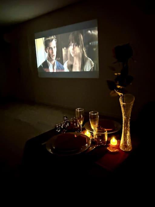 Love Room 80m2 BDSM 50 nuances de Grey - SAUNA - Parking gratuit - Antibes10 de Love Room 80m2 BDSM 50 nuances de Grey - SAUNA - Parking gratuit
