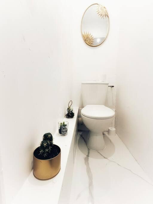 Love Room 80m2 BDSM 50 nuances de Grey - SAUNA - Parking gratuit - Antibes17 de Love Room 80m2 BDSM 50 nuances de Grey - SAUNA - Parking gratuit
