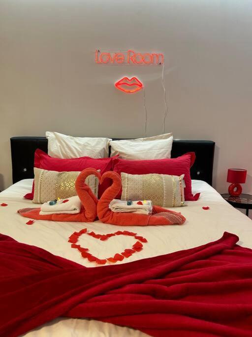 Love Room 80m2 BDSM 50 nuances de Grey - SAUNA - Parking gratuit - Antibes20 de Love Room 80m2 BDSM 50 nuances de Grey - SAUNA - Parking gratuit
