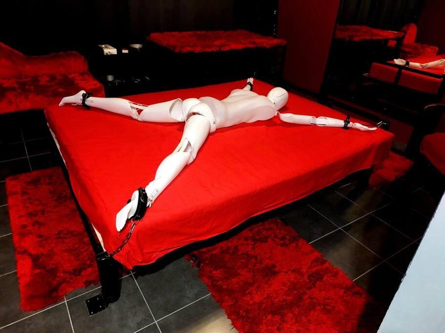 Budapest BDSM Studio - Budapest15 de Budapest BDSM Studio
