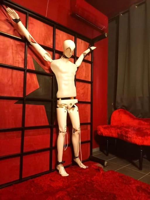 Budapest BDSM Studio - Budapest7 de Budapest BDSM Studio
