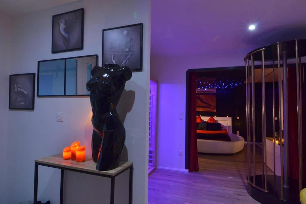 L'indécente - Love Room Studios - Longeville-lès-Saint-Avold8 de L'indécente - Love Room Studios
