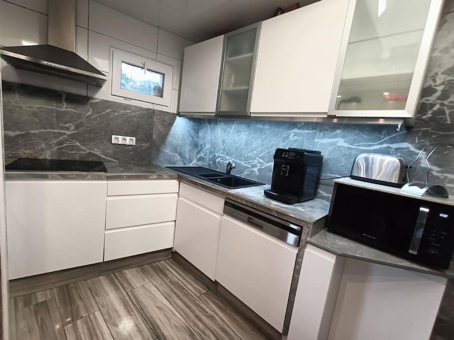 Appartement Le Secret Spa billard sensualité - Espondeilhan3 de Appartement Le Secret Spa billard sensualité
