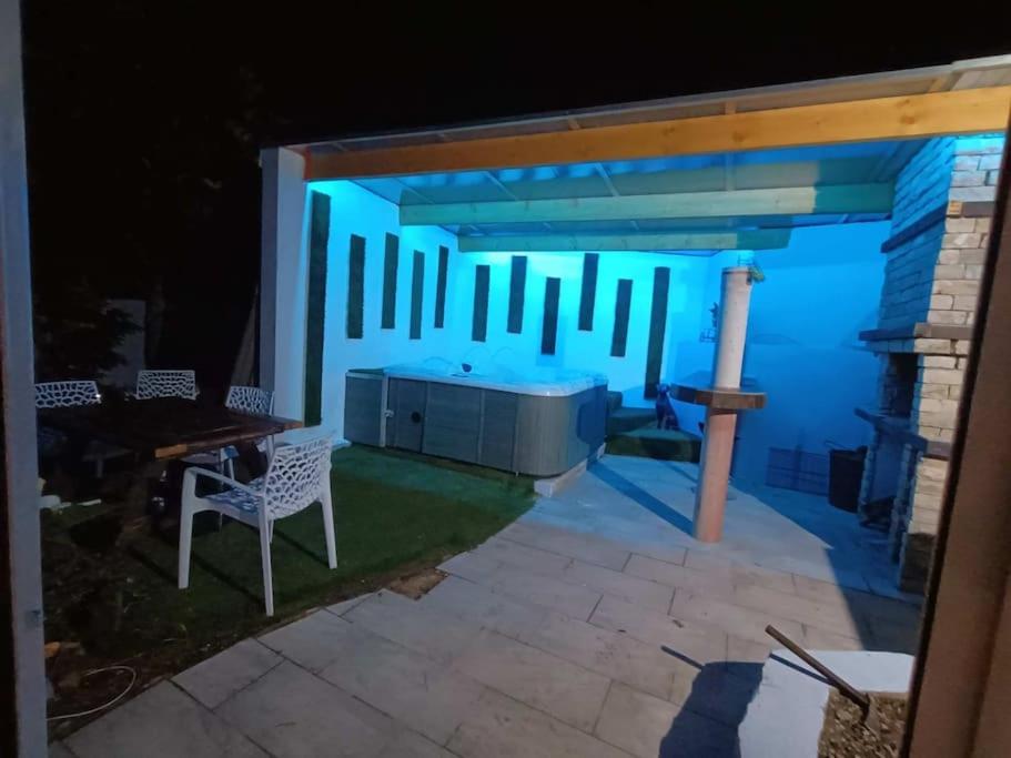 Appartement Le Secret Spa billard sensualité - Espondeilhan14 de Appartement Le Secret Spa billard sensualité
