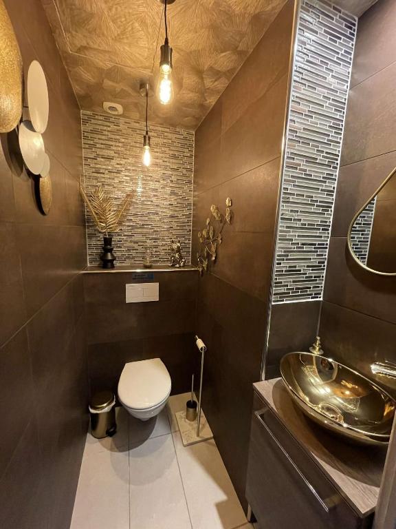 Love room le temps d'un plaisir - Landisacq3 de Love room le temps d'un plaisir
