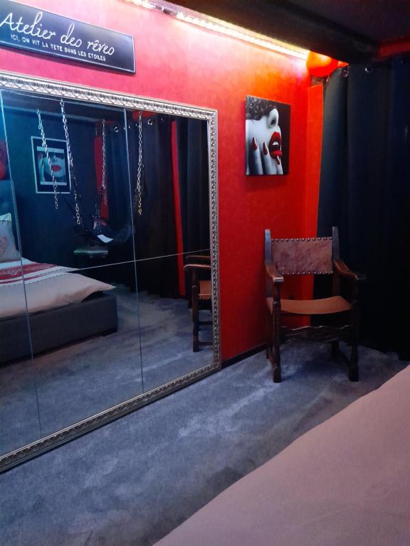 LOVE ROOM Le rouge et noir - Barr10 de LOVE ROOM Le rouge et noir
