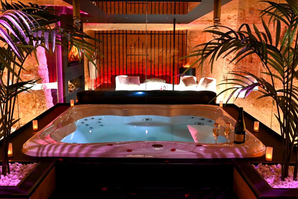 OMIRA - Nuits d'exception & spa - Tours