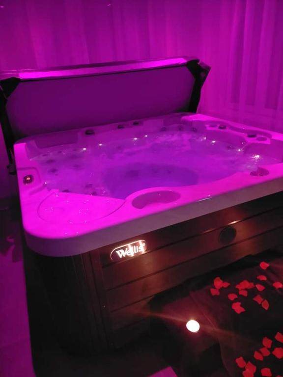 L'escale du désir, Spa privatif - Calais16 de L'escale du désir, Spa privatif
