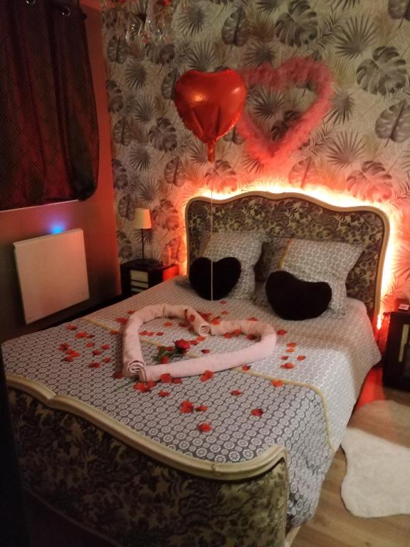 Romantisme et glamour avec spa ,jardin proche zénith - Dijon6 de Romantisme et glamour avec spa ,jardin proche zénith
