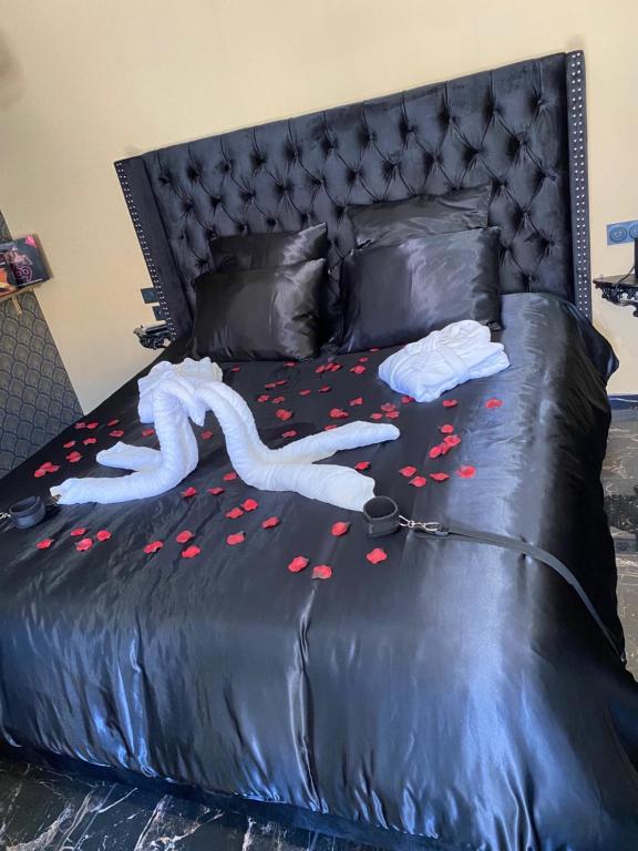 Désirs d'une nuit - Loveroom jacuzzi - Cagny23 de Désirs d'une nuit - Loveroom jacuzzi
