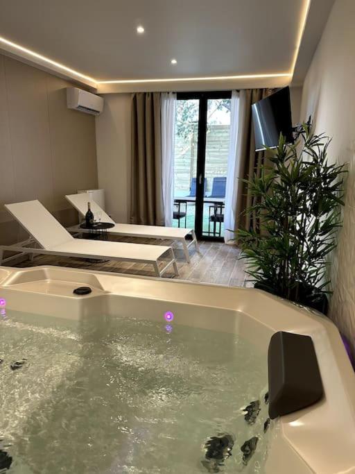 BDSM TanTra Love Room & SPA - Miramas11 de BDSM TanTra Love Room & SPA
