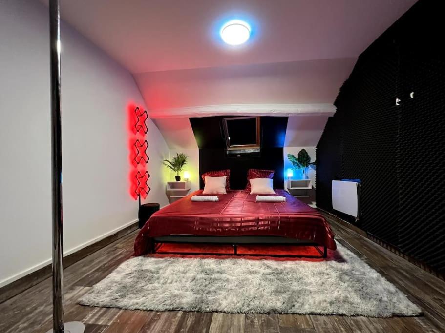 Red love-room / Balnéo & plus ! - Souppes-sur-Loing7 de Red love-room / Balnéo & plus !
