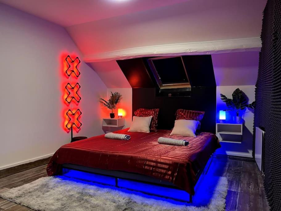 Red love-room / Balnéo & plus ! - Souppes-sur-Loing18 de Red love-room / Balnéo & plus !
