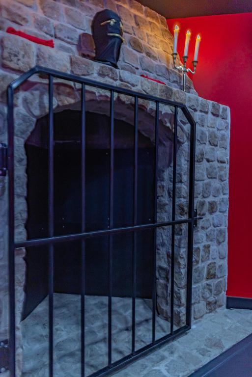 Playroom XXL Loft LOVE Room avec Espace spa Terrasse vue sur les toits Salle de jeux pour adultes Libourne centre 10 min de St Emilion Proche Bordeaux - Libourne23 de Playroom XXL Loft LOVE Room avec Espace spa Terrasse vue sur les toits Salle de jeux pour adultes Libourne centre 10 min de St Emilion Proche Bordeaux
