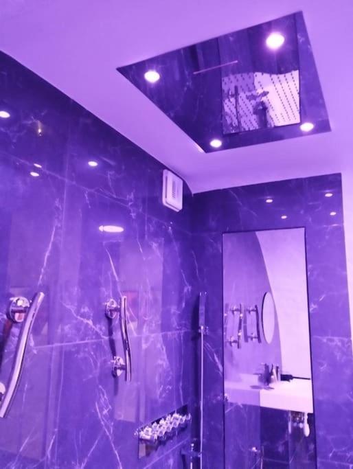 La suite Miroir, Love Room - Bouc-Bel-Air14 de La suite Miroir, Love Room
