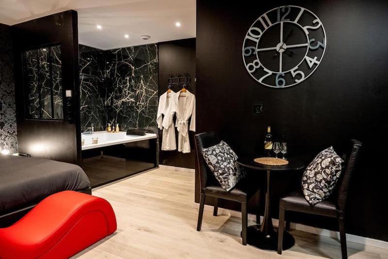 * Love Room jacuzzi * - Aubie-et-Espessas2 de * Love Room jacuzzi *
