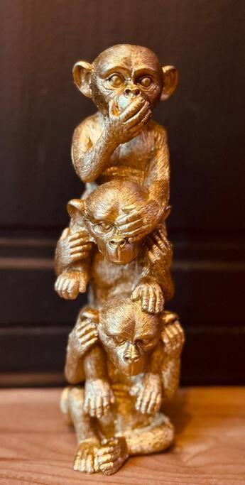 Love room « L'étreinte dorée » - Illiers8 de Love room « L'étreinte dorée »
