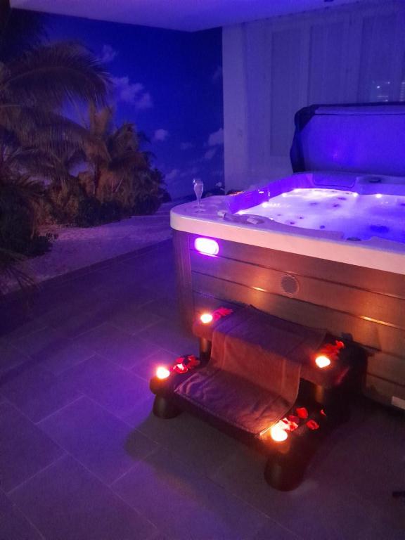 L'escale du désir, Spa privatif - Calais25 de L'escale du désir, Spa privatif
