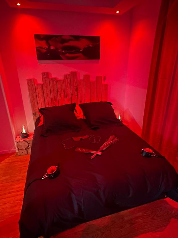 La Maison des Plaisirs Love room - Champigny-sur-Yonne26 de La Maison des Plaisirs Love room
