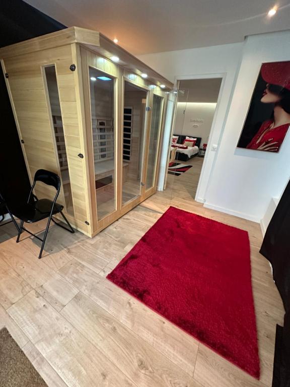 Love Room 80m2 BDSM 50 nuances de Grey - SAUNA - Parking gratuit - Antibes4 de Love Room 80m2 BDSM 50 nuances de Grey - SAUNA - Parking gratuit
