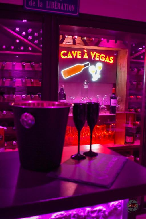 SUITE 785 Chambre Jacuzzi Sauna - Montauban32 de SUITE 785 Chambre Jacuzzi Sauna
