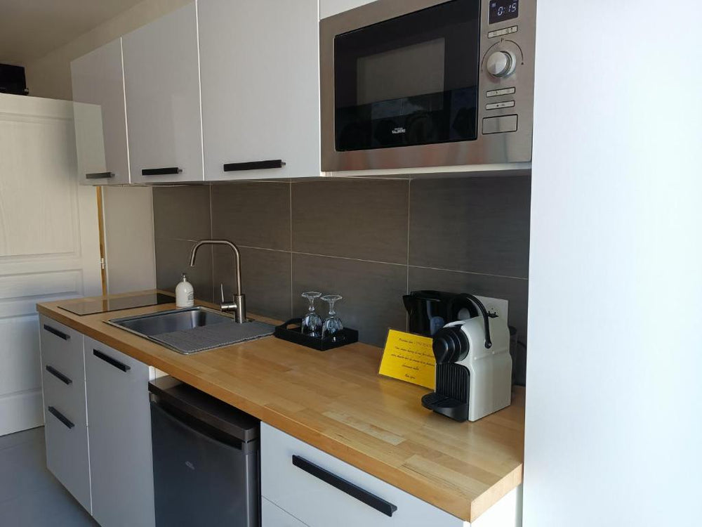 Appartement balnéo et sauna privés The Red Room - Mauguio24 de Appartement balnéo et sauna privés The Red Room
