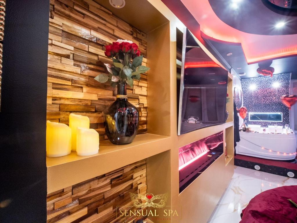 Sensual SPA- Love ROOM Jacuzzi Hammam Terrasse - Nancy