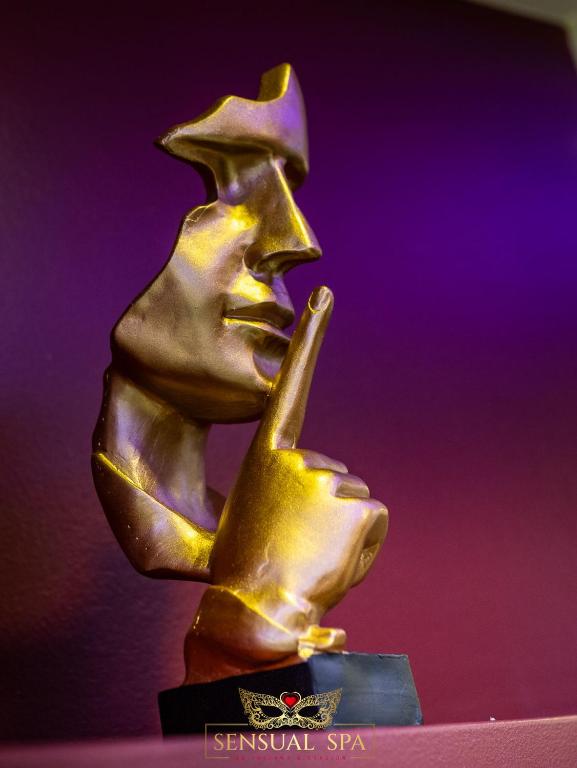 Sensual SPA- Love ROOM Jacuzzi Hammam Terrasse - Nancy19 de Sensual SPA- Love ROOM Jacuzzi Hammam Terrasse
