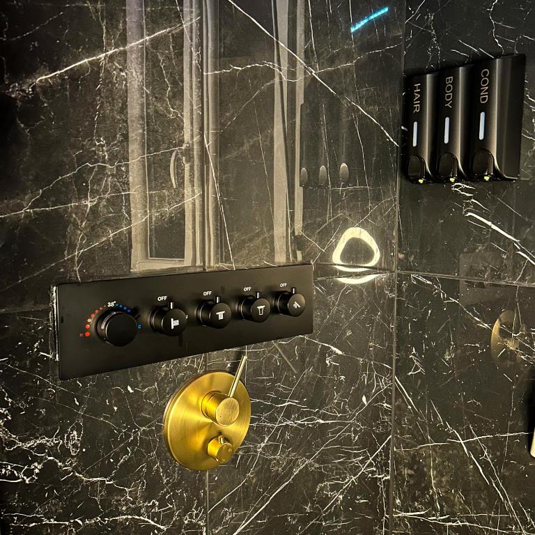 BlackRoom Suite de Luxe 50 Nuances de grey - Le Havre19 de BlackRoom Suite de Luxe 50 Nuances de grey
