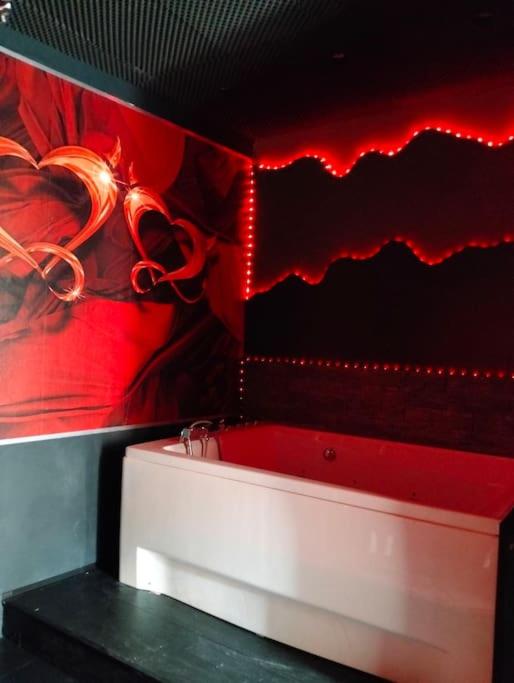 la coquine, love room, romantique - Toulon8 de la coquine, love room, romantique
