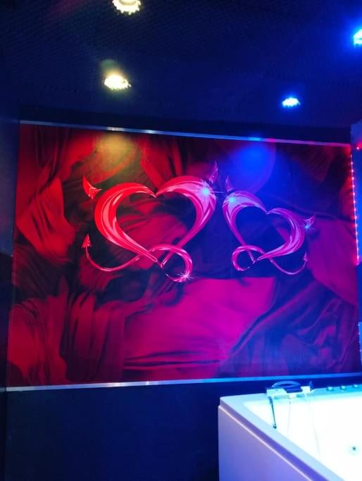 la coquine, love room, romantique - Toulon9 de la coquine, love room, romantique
