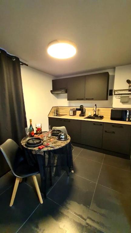 LOVEROOM "Des Chaines Les Passions" - Bargemon34 de LOVEROOM "Des Chaines Les Passions"
