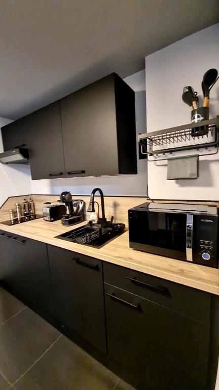 LOVEROOM "Des Chaines Les Passions" - Bargemon31 de LOVEROOM "Des Chaines Les Passions"
