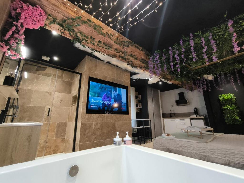 L'éxperience LOVE ROOM - LʼÉtrat32 de L'éxperience LOVE ROOM
