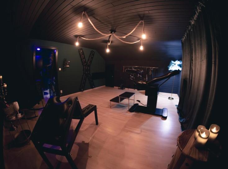 Erwachsenenhotel BDSM Apartment Hotel Emotion Apartments mit privater Sauna - Vlotho2 de Erwachsenenhotel BDSM Apartment Hotel Emotion Apartments mit privater Sauna
