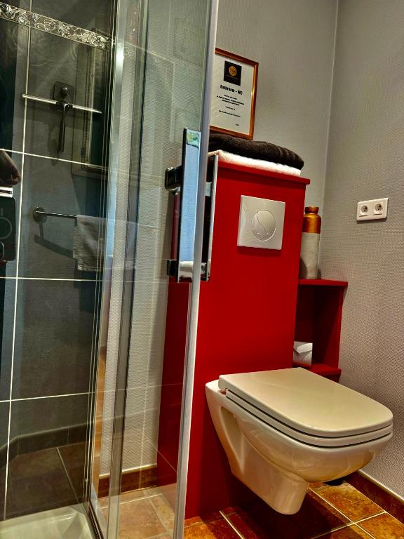 SUITE 785 Chambre Jacuzzi Sauna - Montauban19 de SUITE 785 Chambre Jacuzzi Sauna
