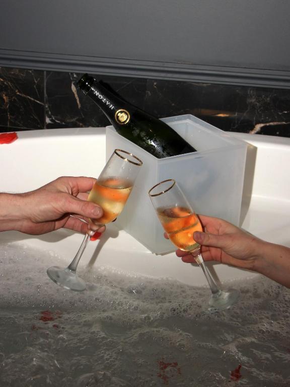 O' Plaisirs Interdits - Loveroom - Caen9 de O' Plaisirs Interdits - Loveroom
