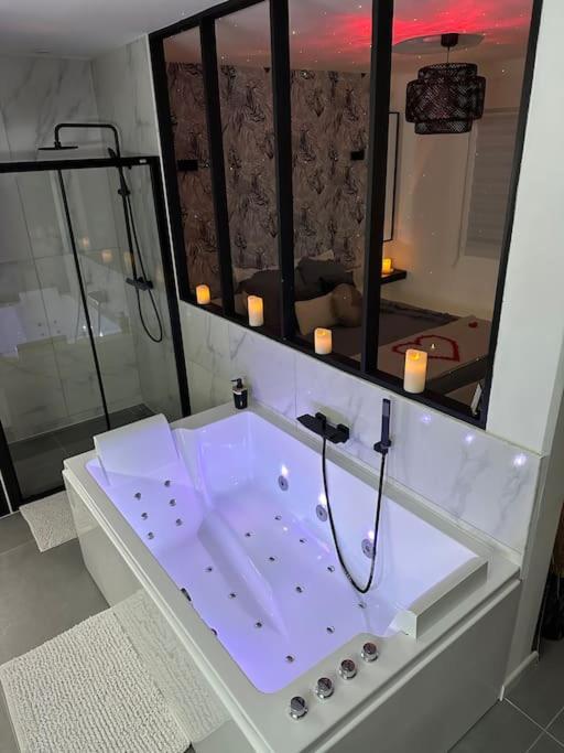 Le Diamant Secret Love room gîte de charme romantique exceptionnel - Marzan7 de Le Diamant Secret Love room gîte de charme romantique exceptionnel
