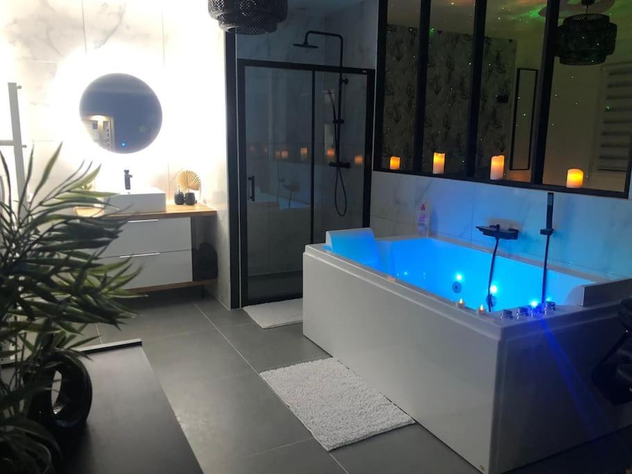 Le Diamant Secret Love room gîte de charme romantique exceptionnel - Marzan11 de Le Diamant Secret Love room gîte de charme romantique exceptionnel
