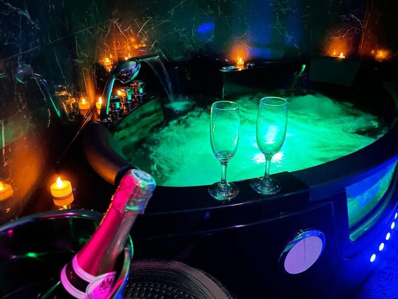 Love Room Le Baroque / Jacuzzi / Sauna - Château-Landon3 de Love Room Le Baroque / Jacuzzi / Sauna
