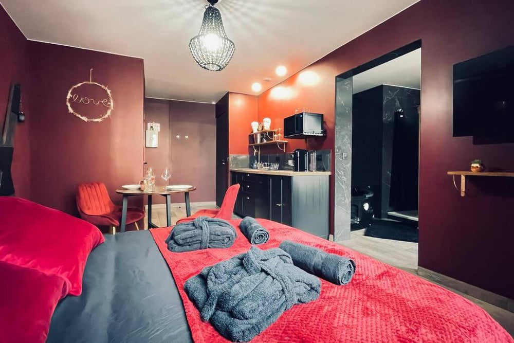 Love Room Le Baroque / Jacuzzi / Sauna - Château-Landon25 de Love Room Le Baroque / Jacuzzi / Sauna
