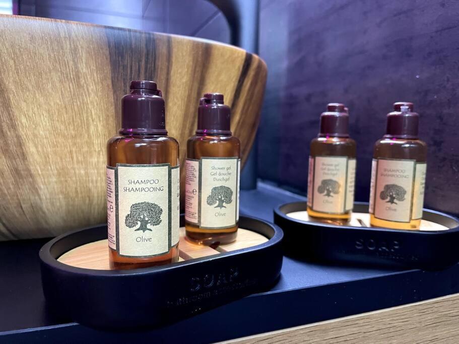 Love Room Le Chalet / Jacuzzi / Sauna - Château-Landon7 de Love Room Le Chalet / Jacuzzi / Sauna
