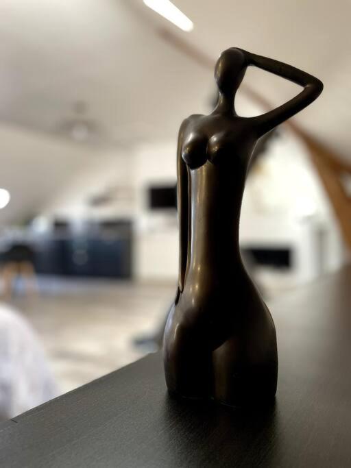 Love Room Le Chalet / Jacuzzi / Sauna - Château-Landon37 de Love Room Le Chalet / Jacuzzi / Sauna
