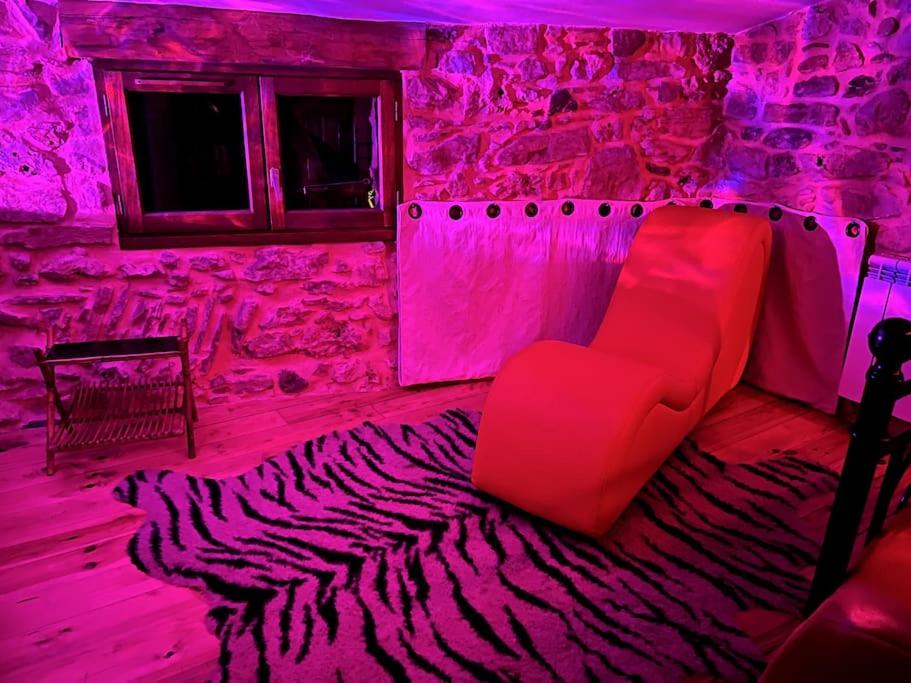 Love room de Blanche Neige - Assignan4 de Love room de Blanche Neige
