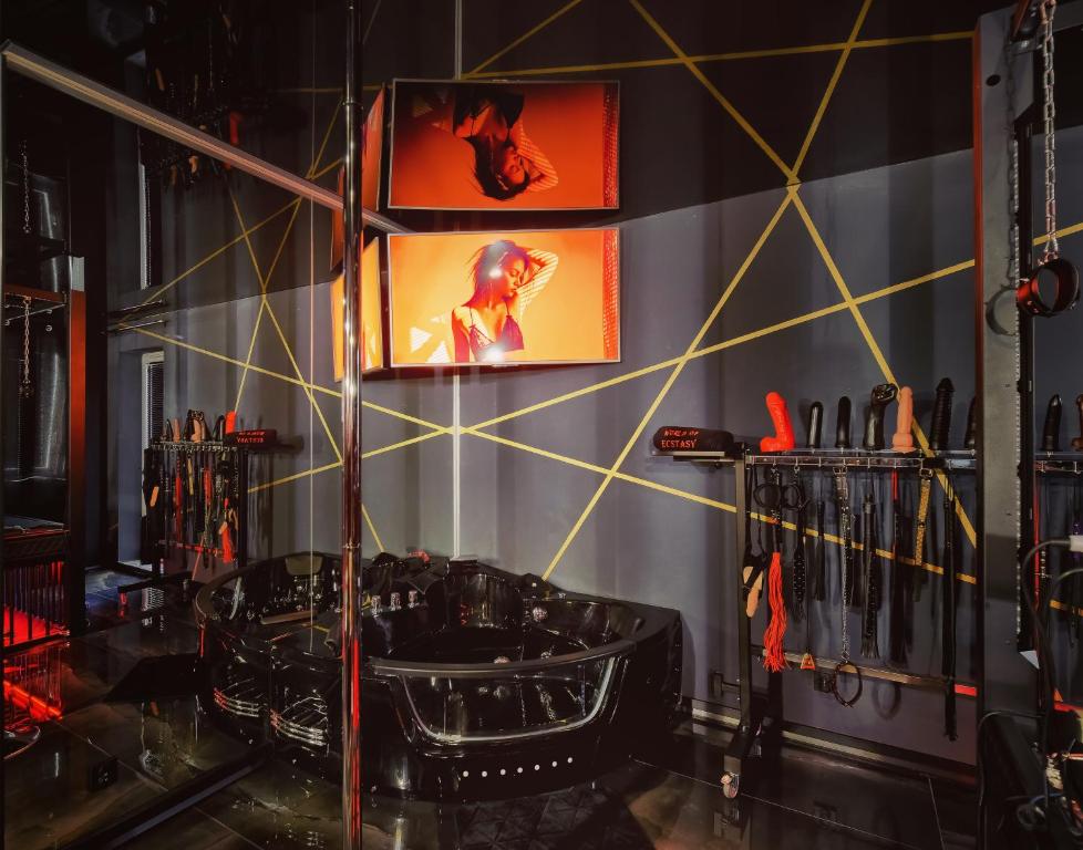 World Of Ecstasy - Apartament BDSM - Reda2 de World Of Ecstasy - Apartament BDSM
