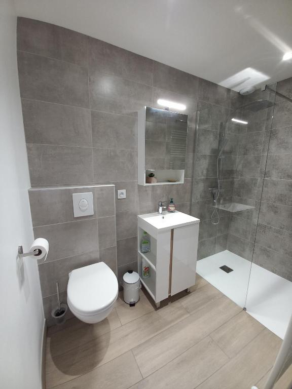 Gîtes & SPA du bien-être - Courgains6 de Gîtes & SPA du bien-être
