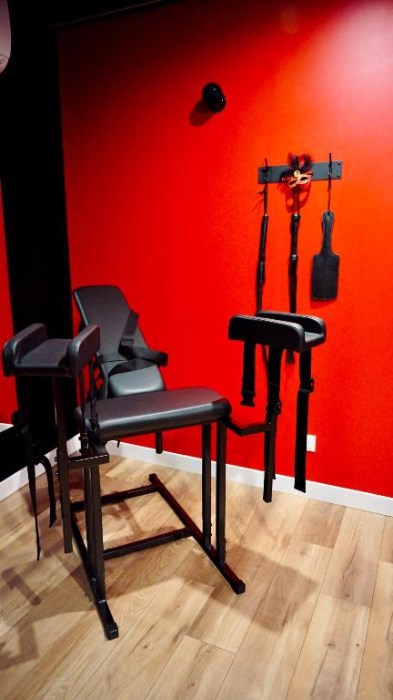 L'Interdit Suite Luxe Romantique Spa Balneo Sauna Hammam - Serrières8 de L'Interdit Suite Luxe Romantique Spa Balneo Sauna Hammam
